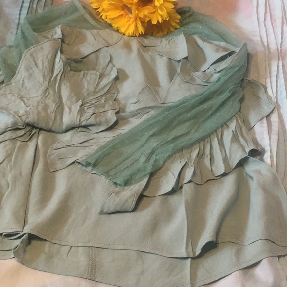❌DONATED❌Sage Green Mesh Swiss Dot Ruffle Detail Top - Picture 4 of 9